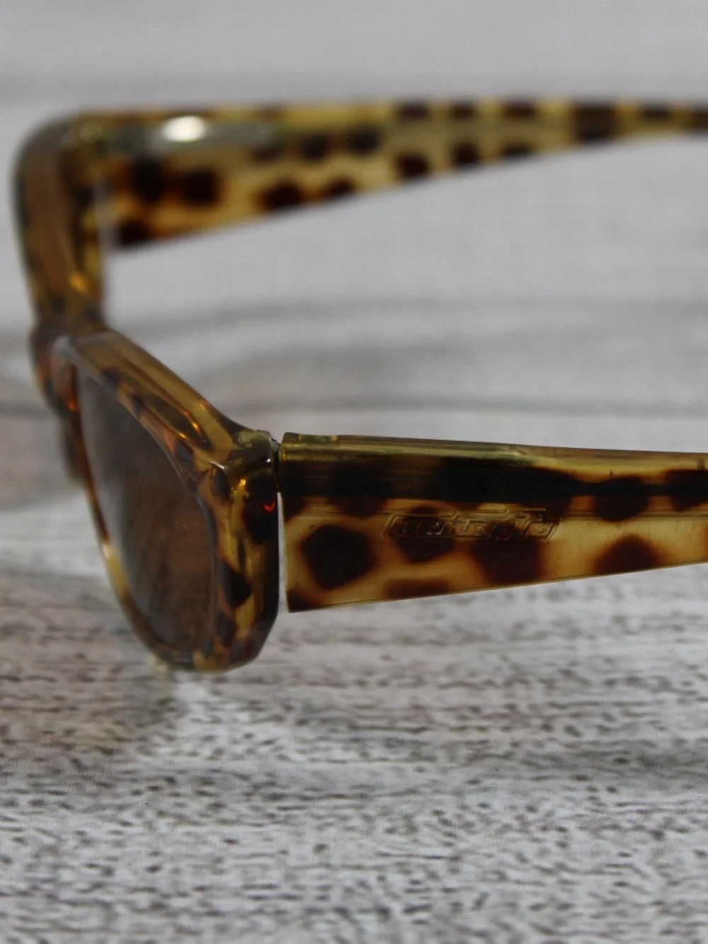 Arnette Mantis 125 Sunglasses Made in Italy Tortoise Woman